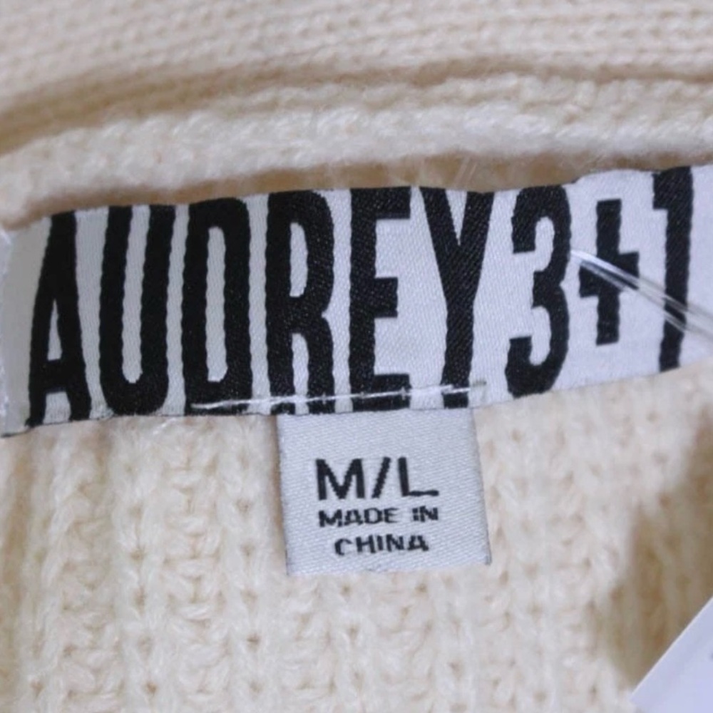 Audrey 3+1 Cream Button-Up Cardigan Size M/L - Picture 4 of 9